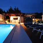 Golden Apple Villa Seline