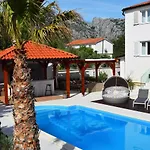 Villa Golden Apple *