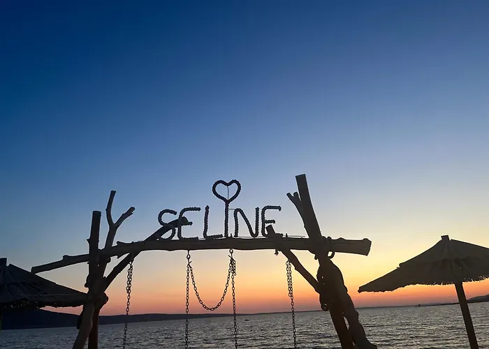 Golden Apple Villa Seline