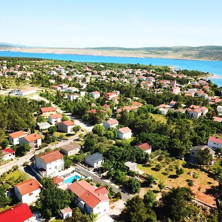 Golden Apple Villa