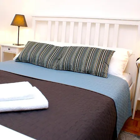 Golden Apple Vila Seline