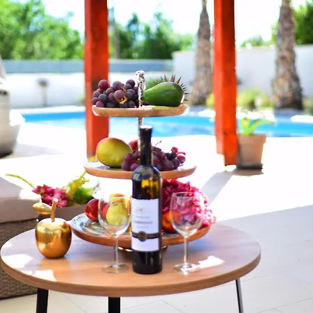 Golden Apple Селине