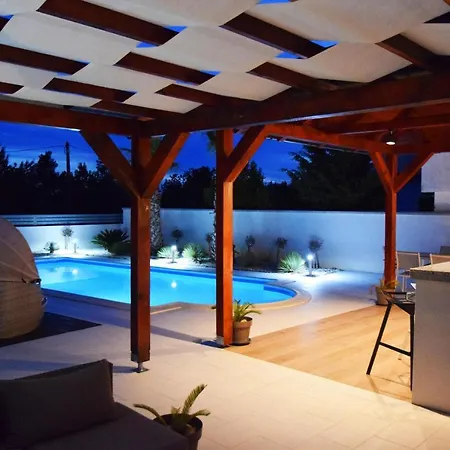 Golden Apple Villa Seline