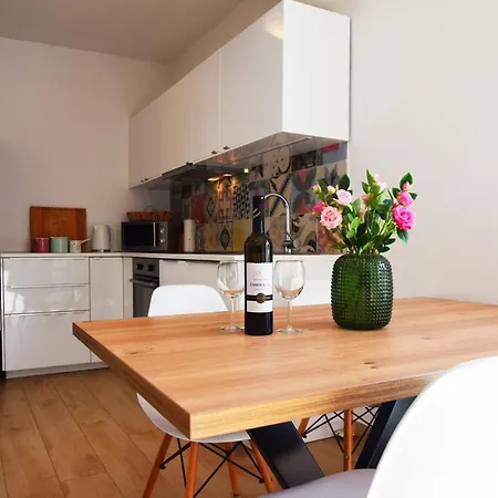 Golden Apple Селине