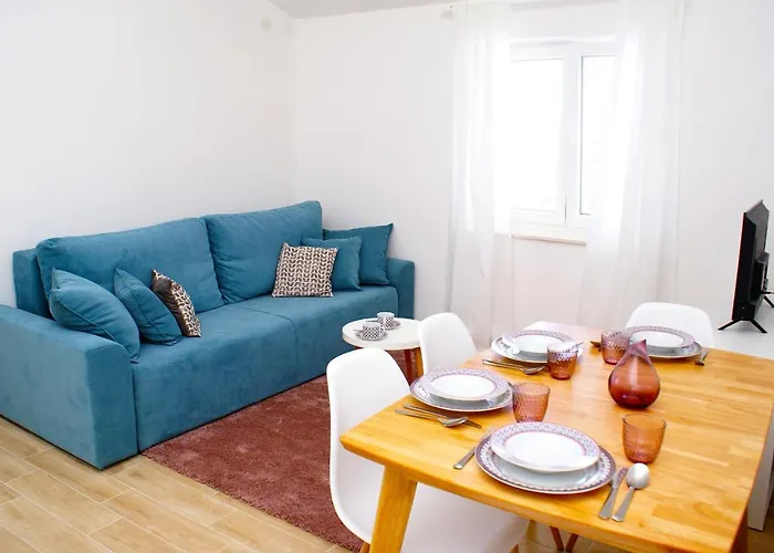 וילה Golden Apple